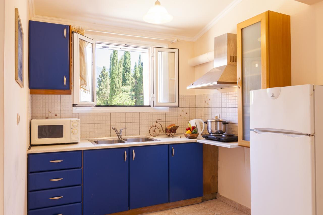 Georgia'S Apartments, Ipsos - Complex S Екстер'єр фото